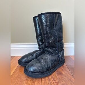 Ugg Australia Classic Boots Women Size 7W Tall Snake Print 5864 Black